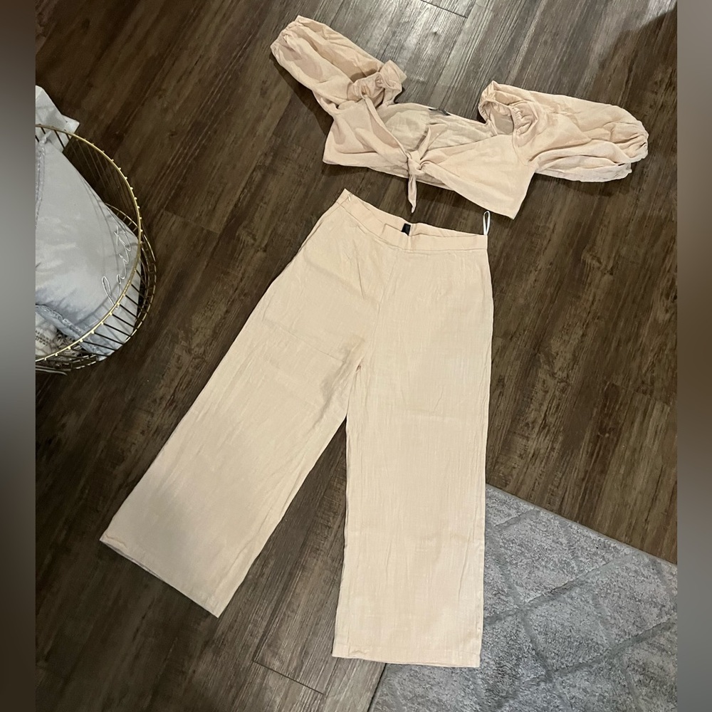 Women’s Two Piece Linen Wide Leg Set.